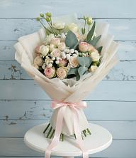 Букет цветов из:  Розы и Лизиантусы в Вилино