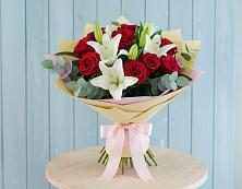 Букет цветов из:  Лилии и Розы в Вилино