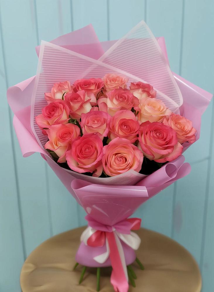 Букет 15 Розовых роз Равель в Вилино