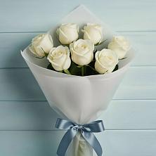 Букет 7 Белых роз Эдлесс Лав в Вилино