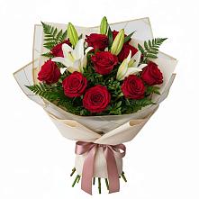 Букет цветов из:  Лилии и Розы в Вилино