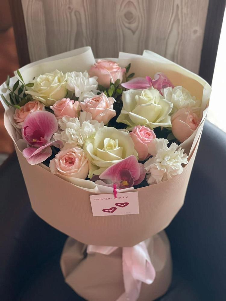 Букет цветов из: Орхидеи, Розы и Гвоздики в Вилино