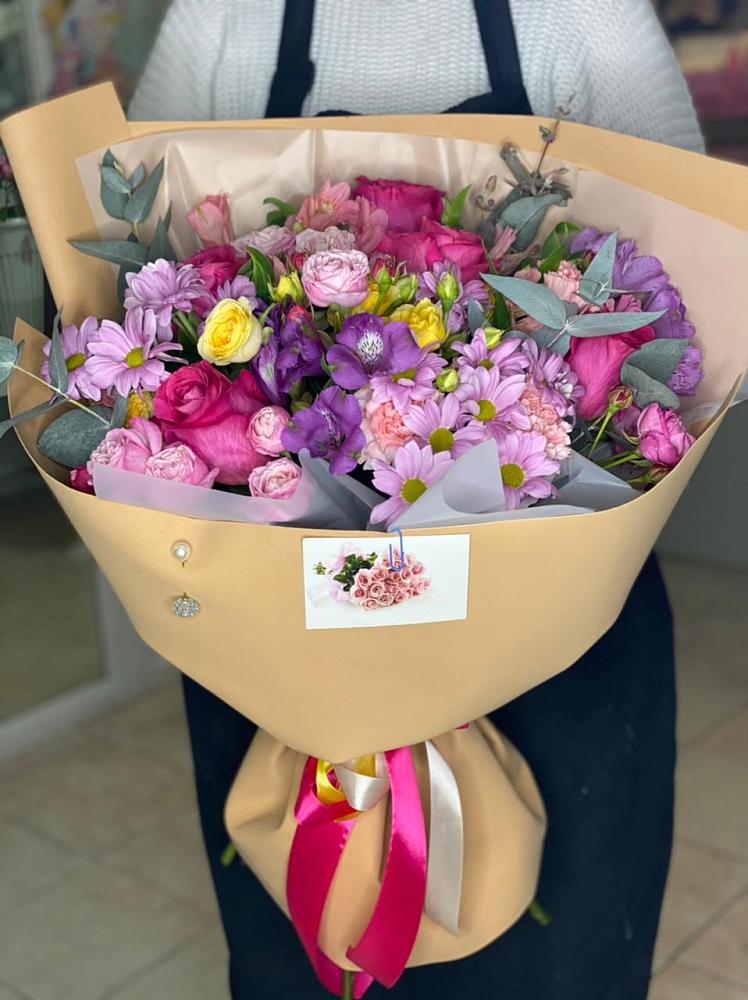 Букет цветов из: Хризантемы, Гвоздики и Альстромерии в Вилино