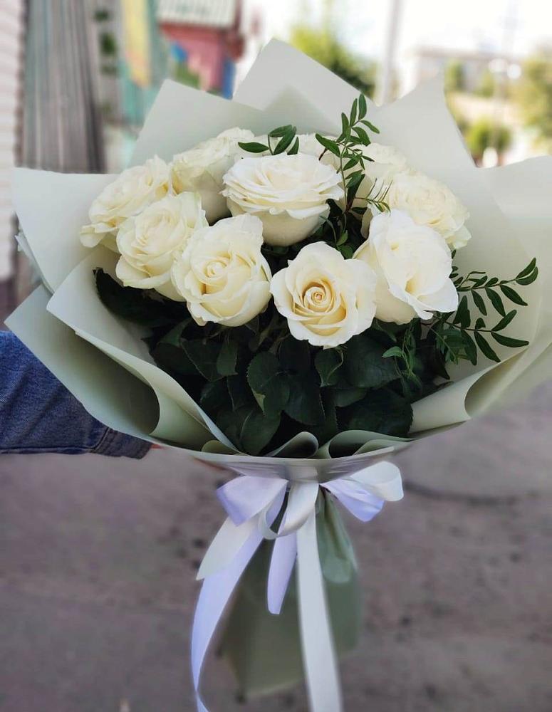 Букет Белые розы Проуд в Вилино