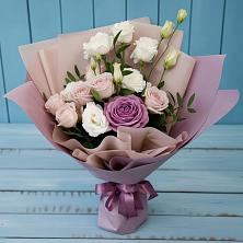 Букет цветов из:  Розы и Лизиантусы в Вилино