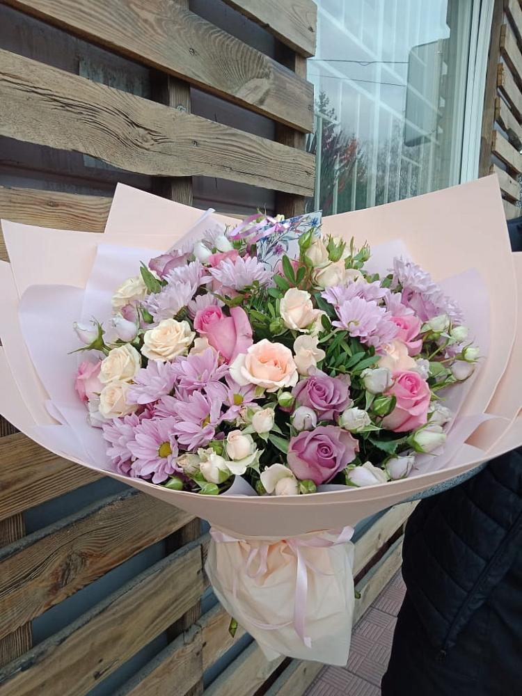 Букет цветов из: Розы и Хризантемы в Вилино