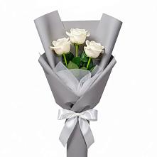 Букет 3 белые розы в Вилино