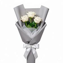 Букет 3 белые розы в Вилино