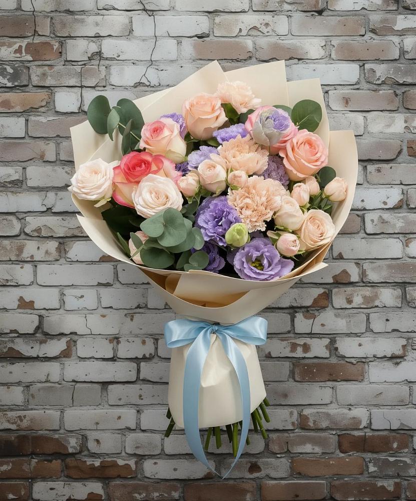 Букет цветов из: Розы, Лизиантусы и Гвоздики в Вилино