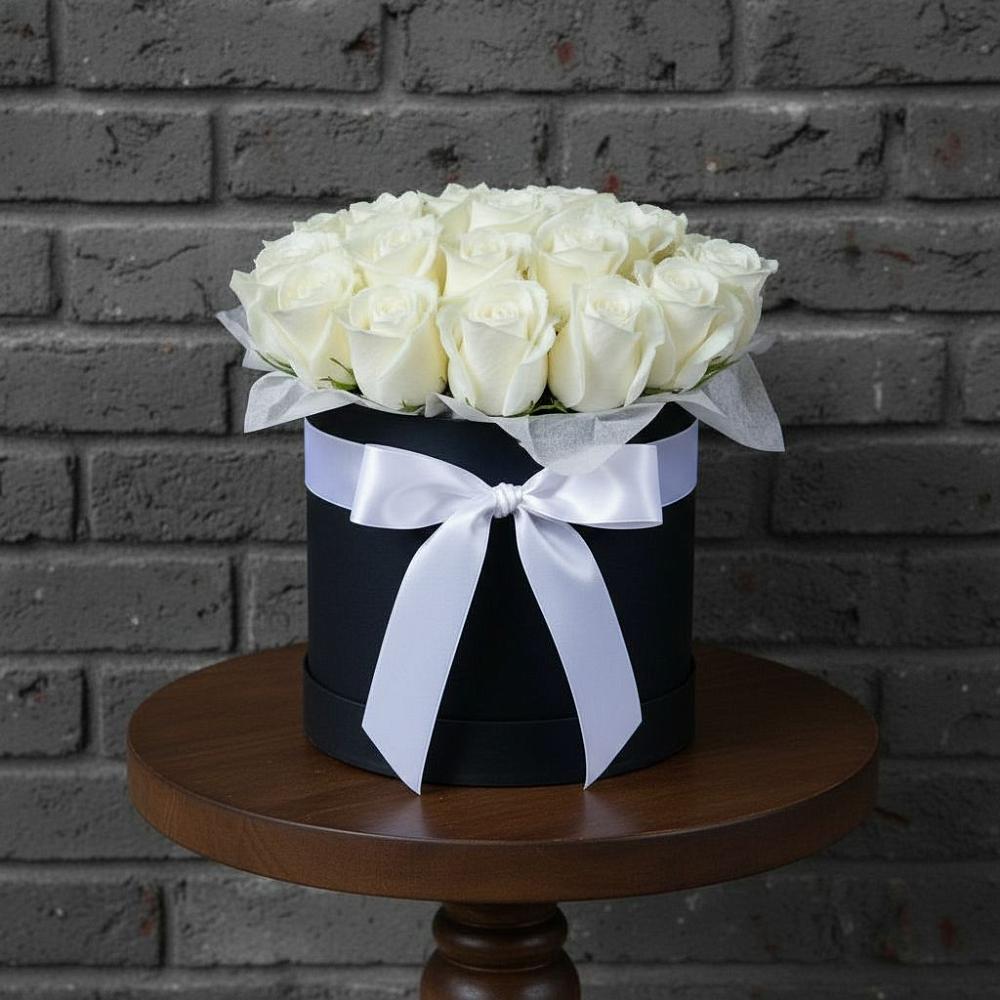 Цветочная композиция из Розы в шляпной коробке в Вилино