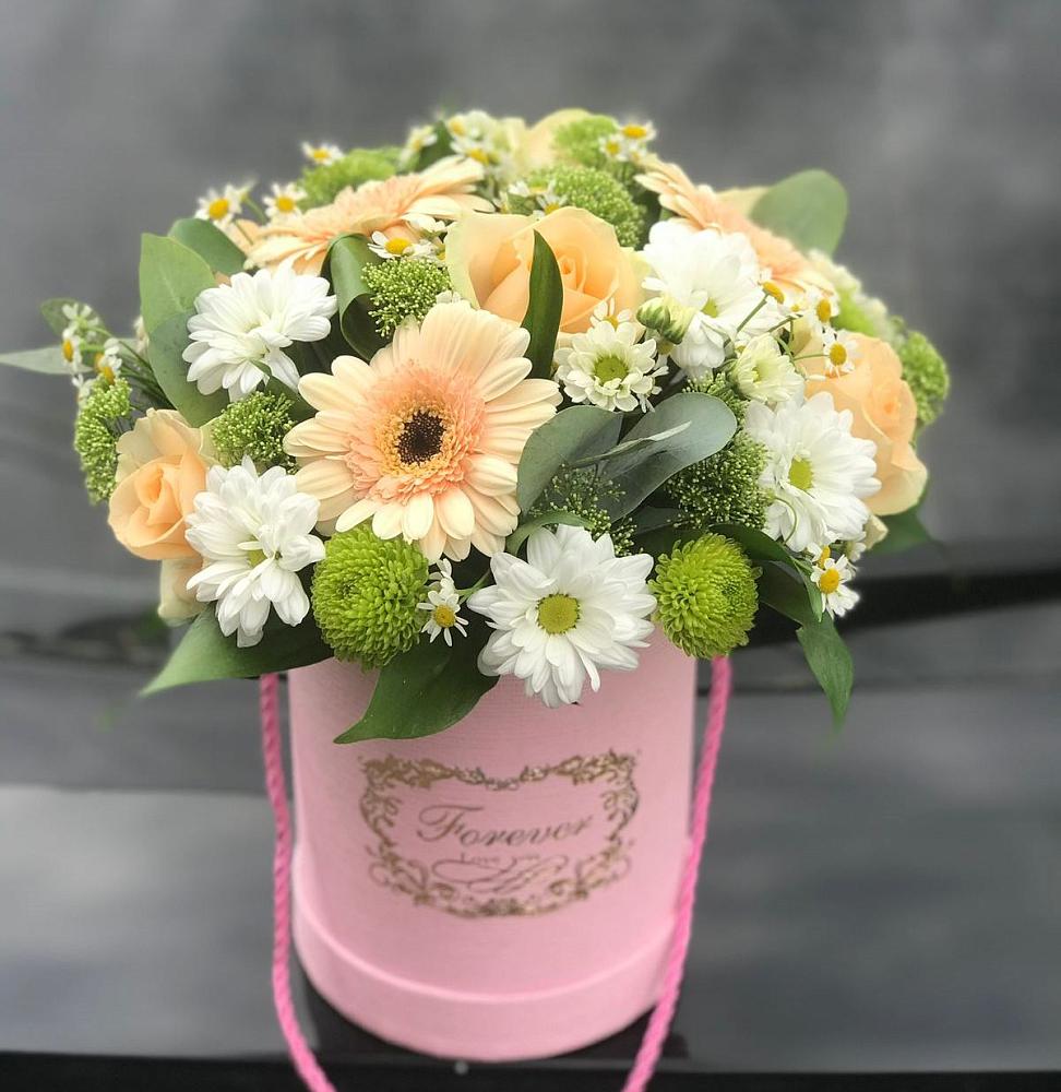 Цветочная композиция из Розы, Герберы и Хризантемы в шляпной коробке в Вилино