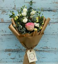 Букет цветов из:  Розы и Лизиантусы в Вилино