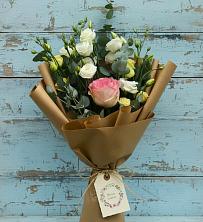Букет цветов из:  Розы и Лизиантусы в Вилино